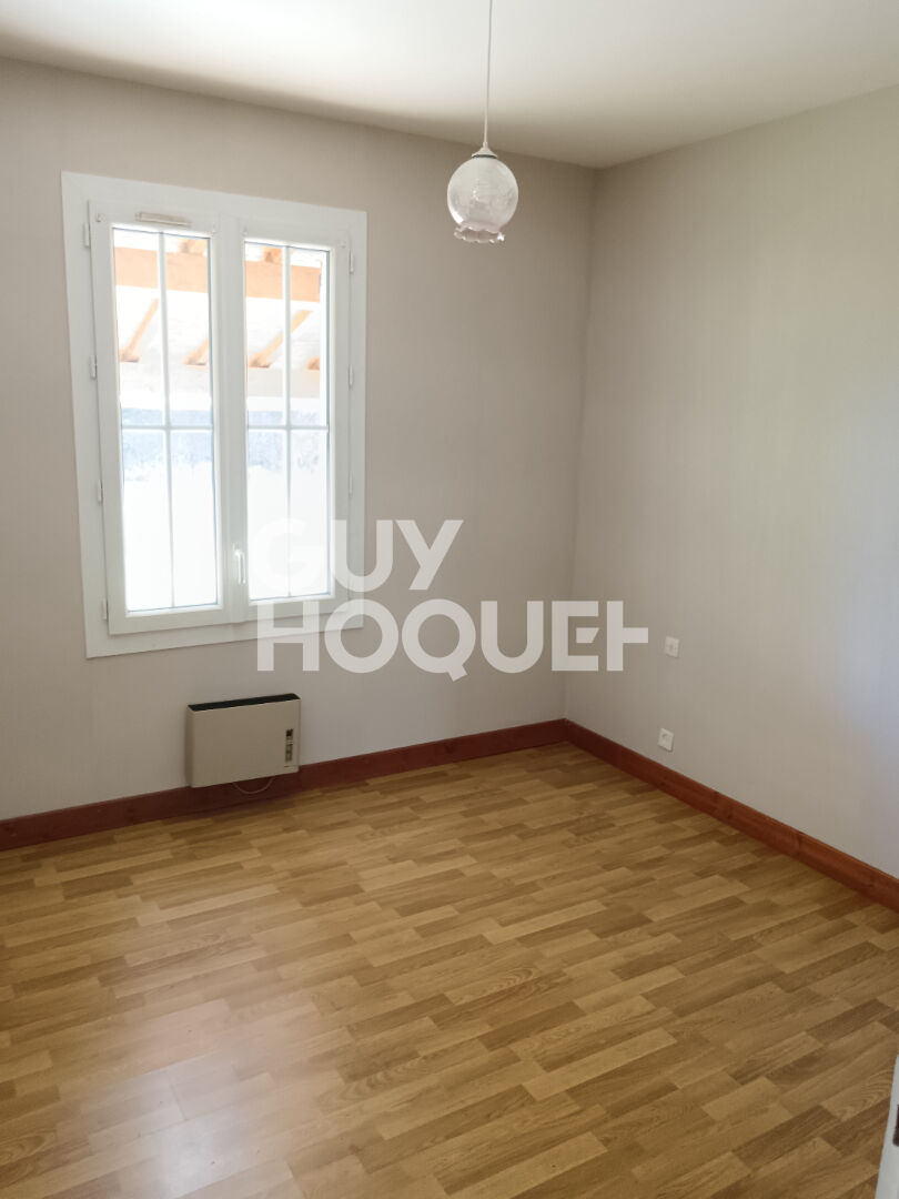 Maison 6 pièces sur terrain de 4 500 m2