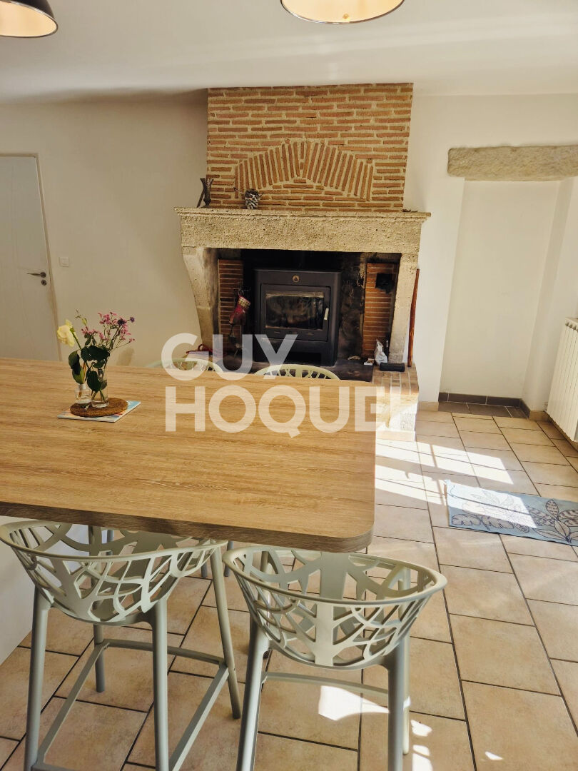 Joli corps de ferme avec vue