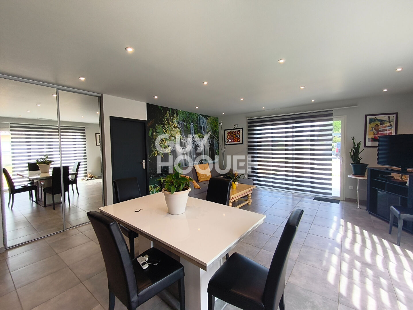 maison neuve contemporaine