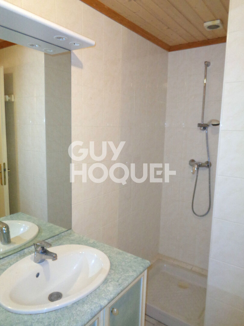 Ensemble immobilier de 2 logements avec rapport locatif à Saint Barthélémy d'Agenais