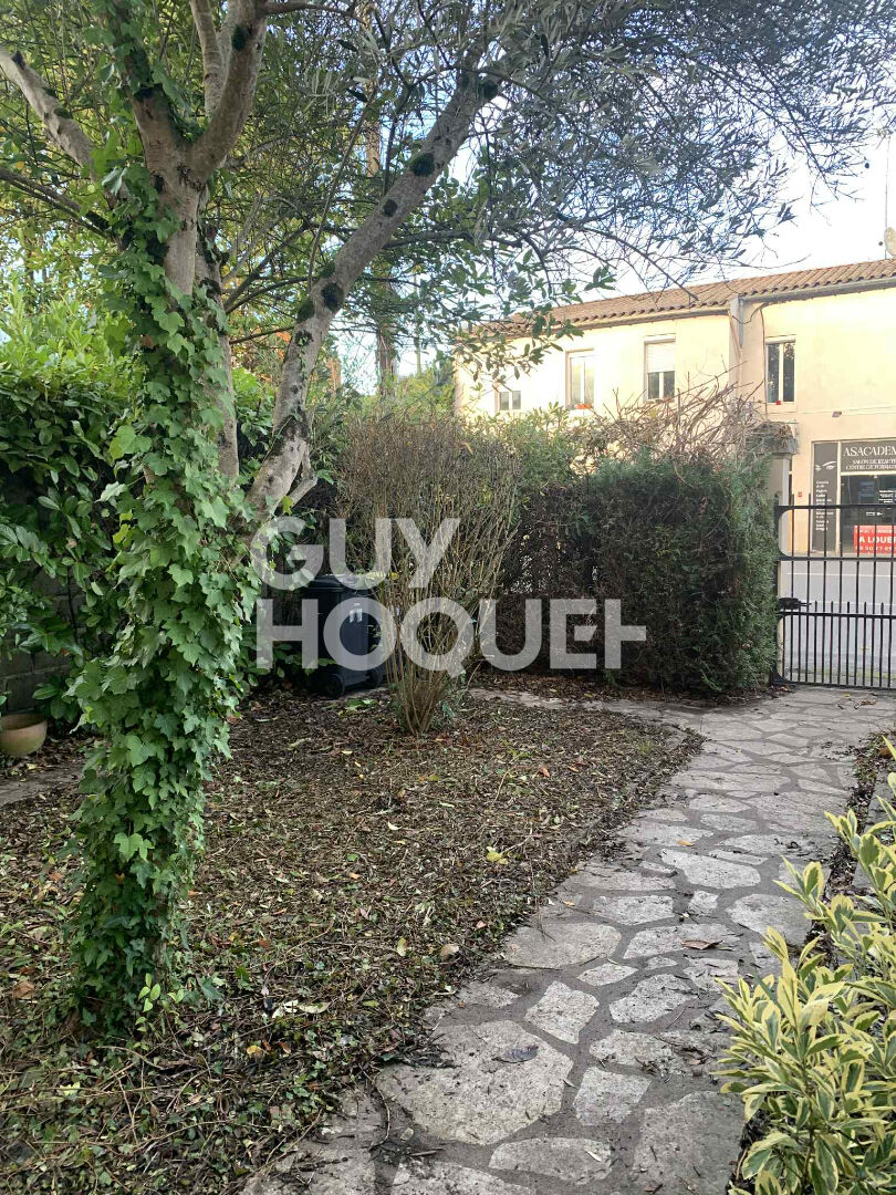 Maison de ville à faire revivre