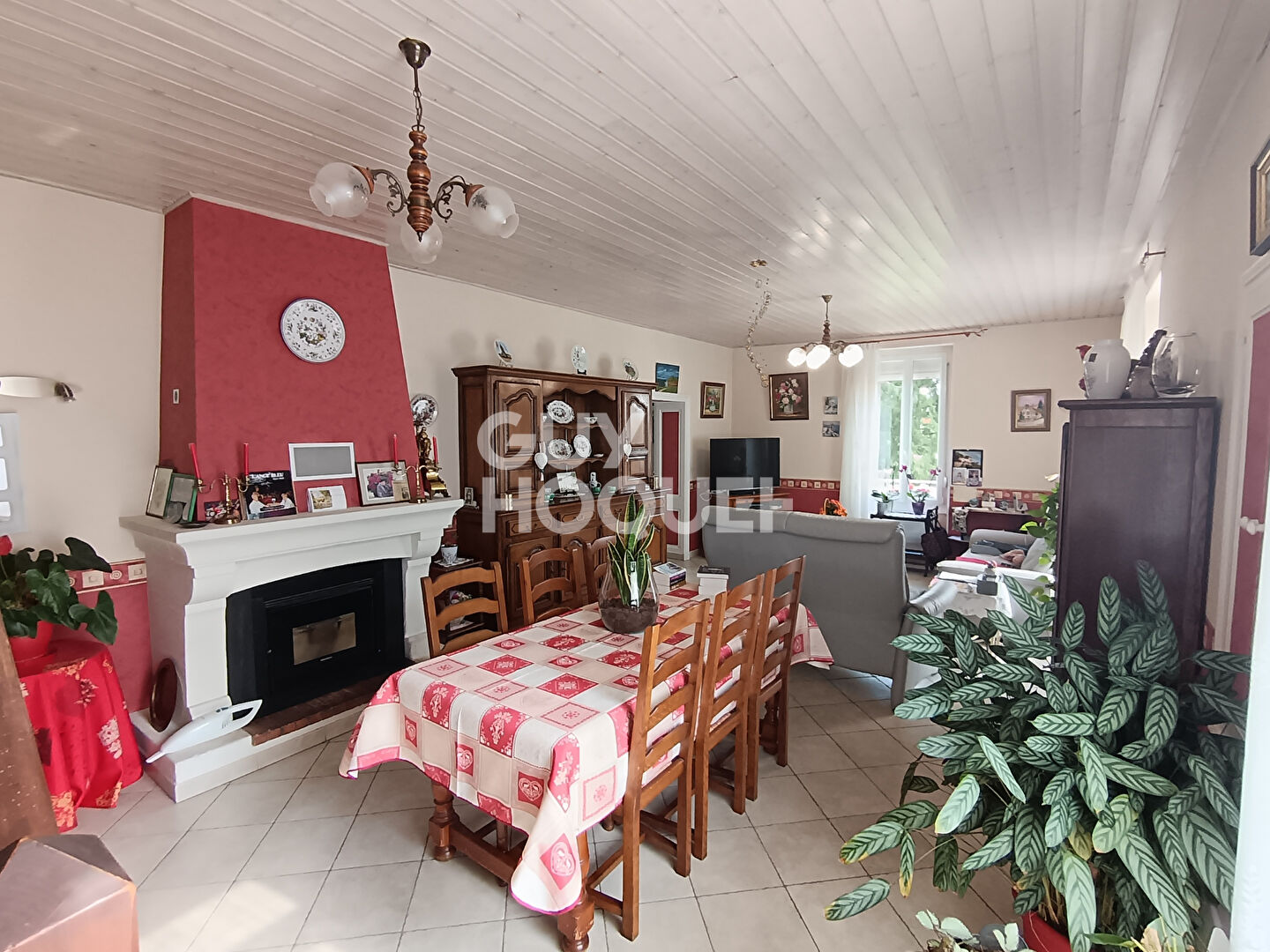 Maison familiale en pierre ? 5 chambres et dépendance