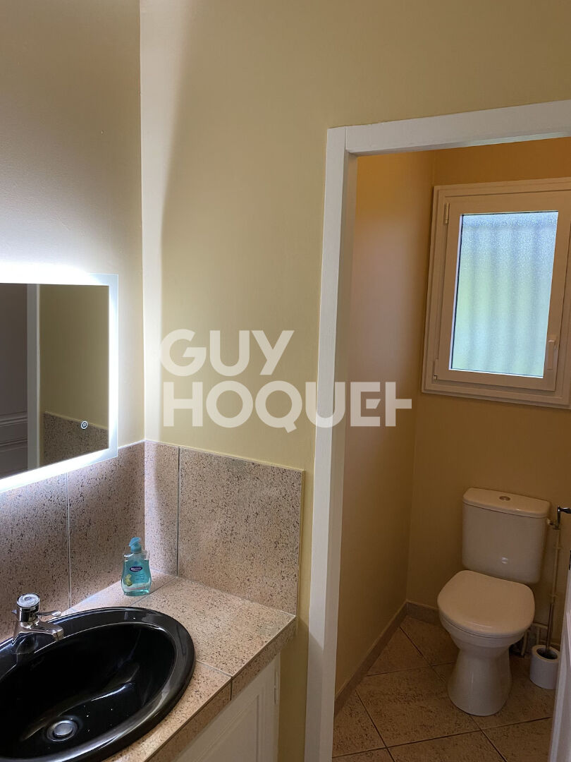 Villa d'architecte à Casteljaloux 235 m2 / 5 chambres / piscine / garage et jardin