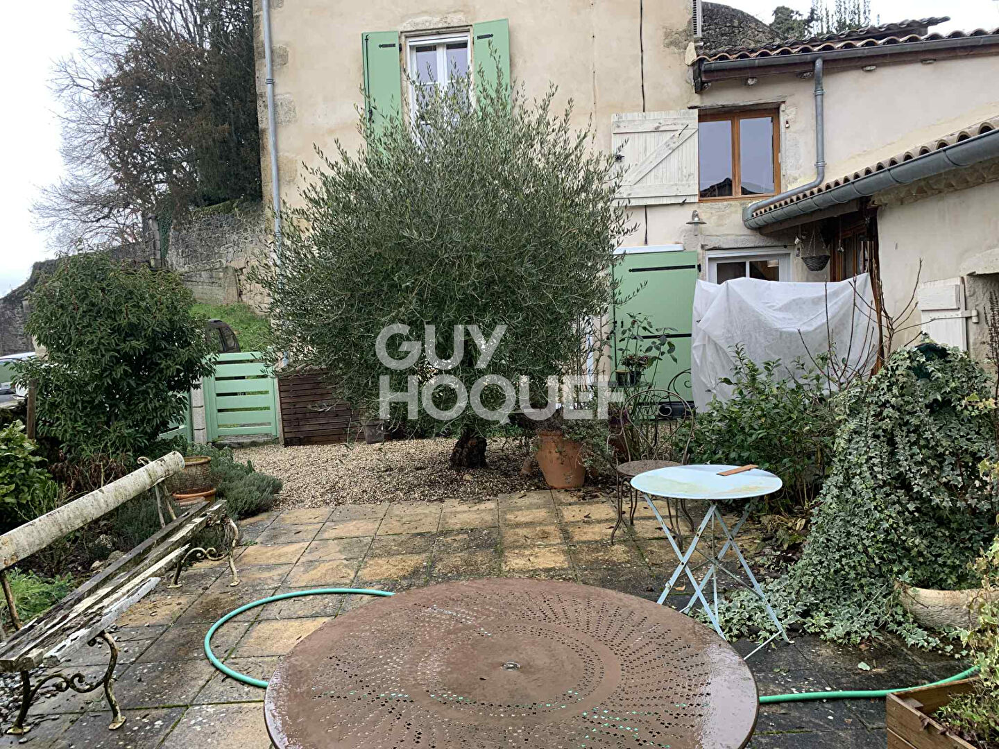 Maison chaleureuse et sa dépendance à Monségur