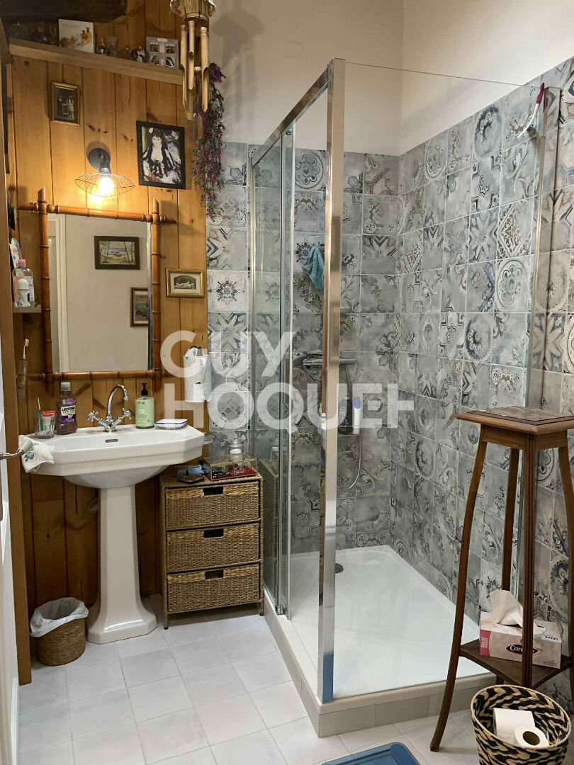 Maison chaleureuse et sa dépendance à Monségur