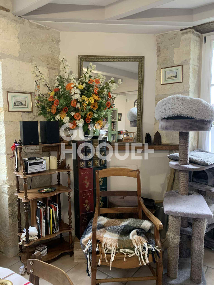 Maison chaleureuse et sa dépendance à Monségur