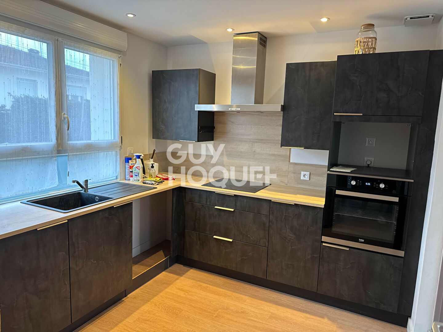 À louer : Jolie maison entièrement rénovée avec jardin et garage