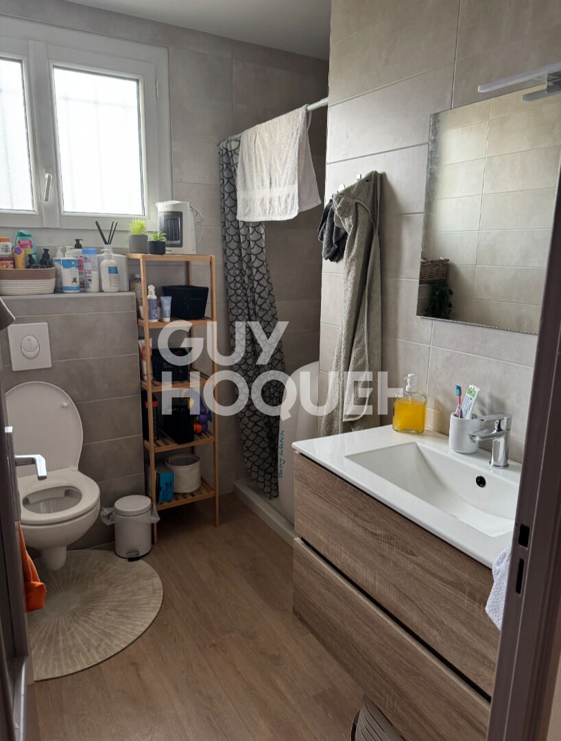 À louer : Jolie maison entièrement rénovée avec jardin et garage