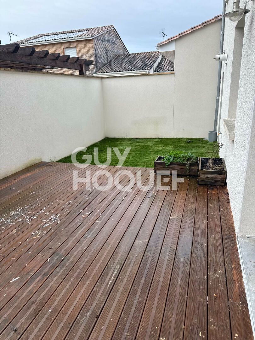 À louer : Jolie maison entièrement rénovée avec jardin et garage