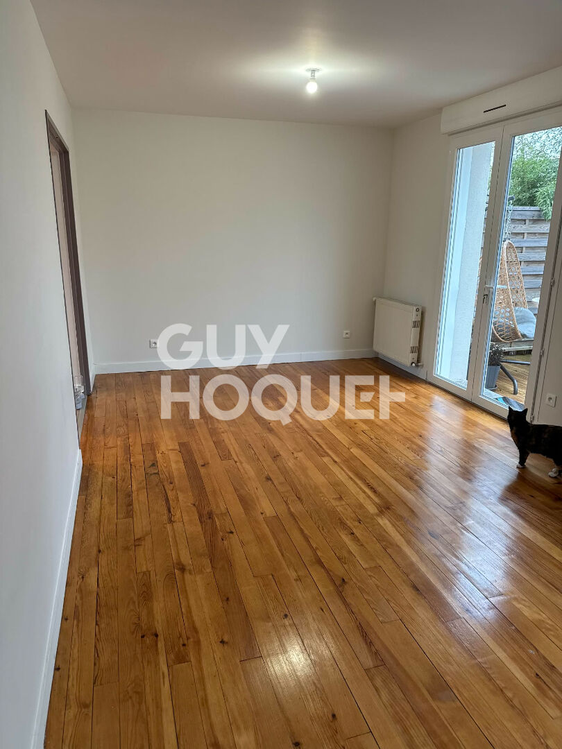 À louer : Jolie maison entièrement rénovée avec jardin et garage