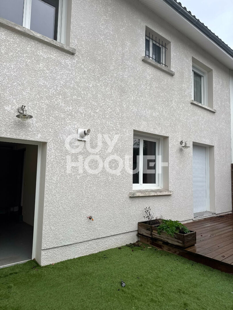 À louer : Jolie maison entièrement rénovée avec jardin et garage