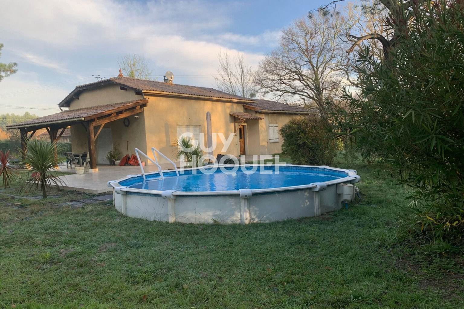Maison proche de Casteljaloux avec piscine