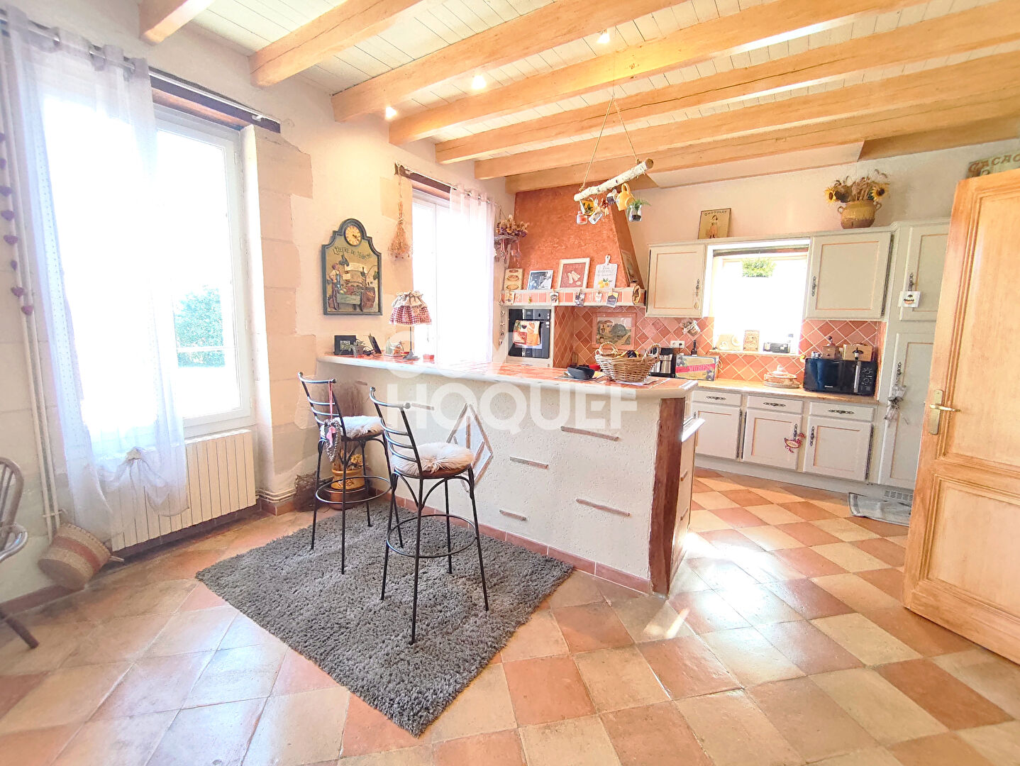 Maison bourgeoise avec dépendances et piscine