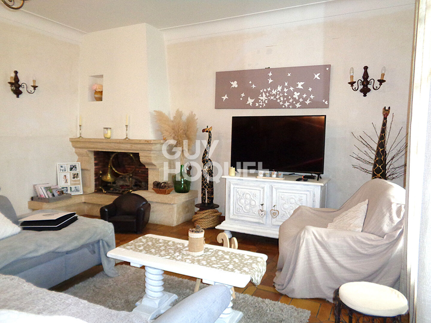 Maison familiale de plain-pied à la campagne /4 chambres et un bureau /jardin et ancienne ferme