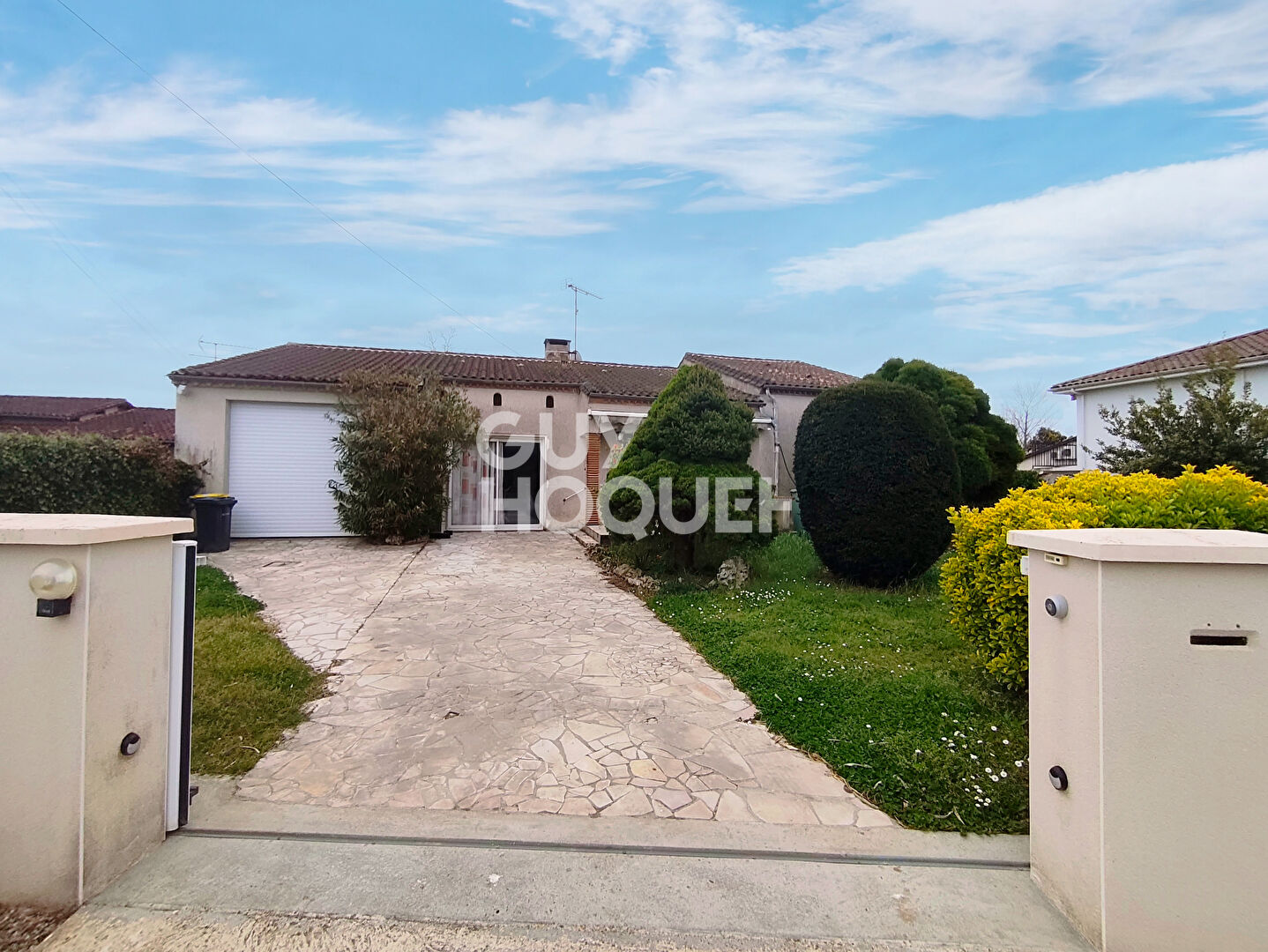 Pavillon confortable sur terrain clos de 1 000 m²