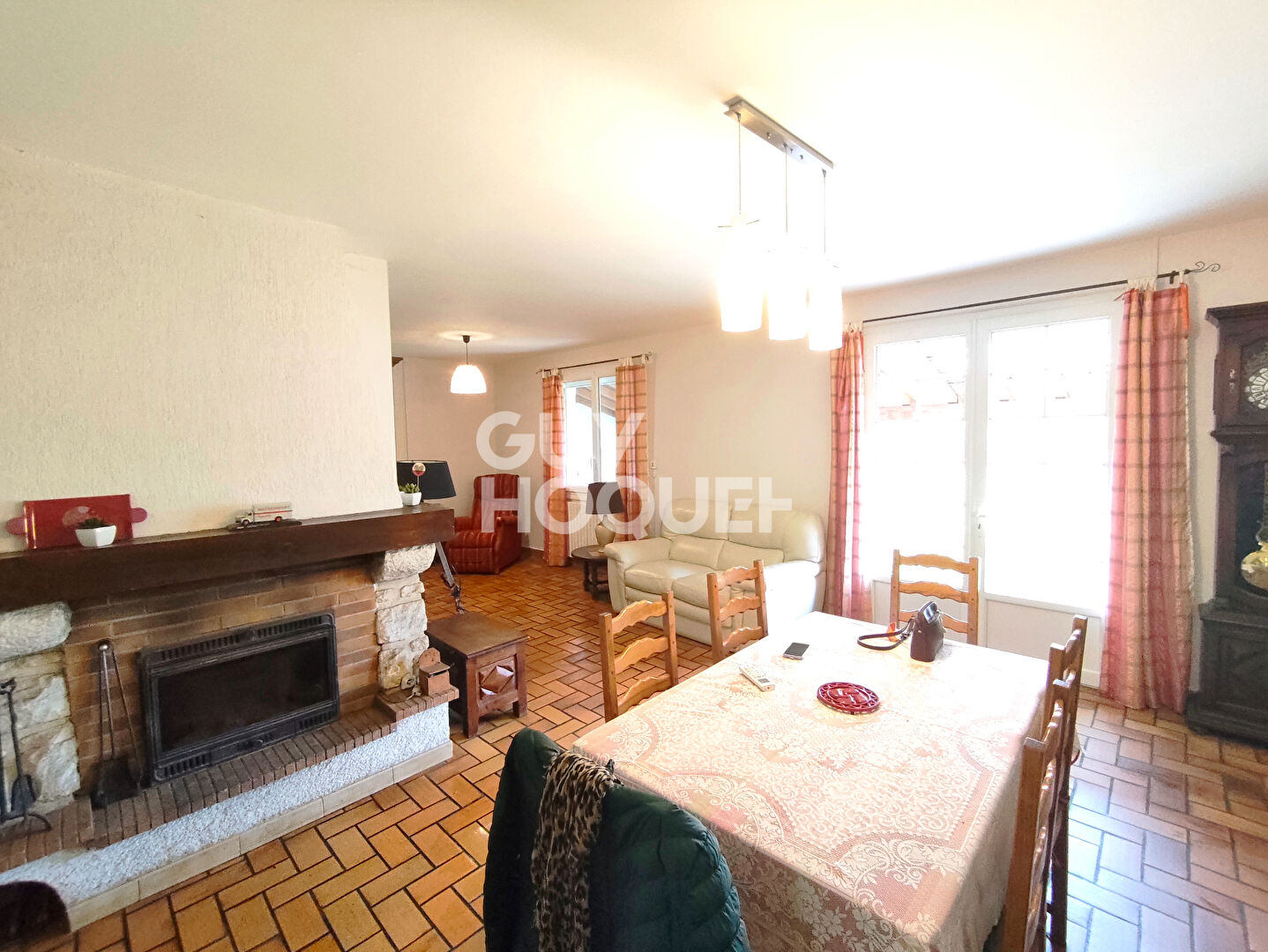 Pavillon confortable sur terrain clos de 1 000 m²