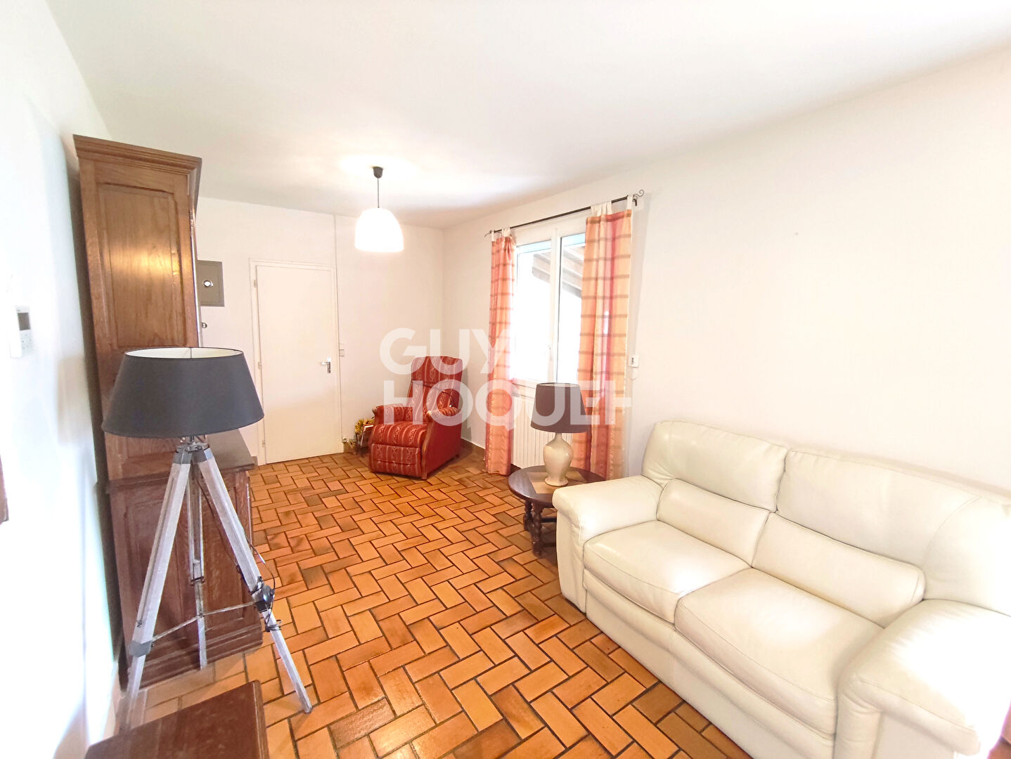 Pavillon confortable sur terrain clos de 1 000 m²