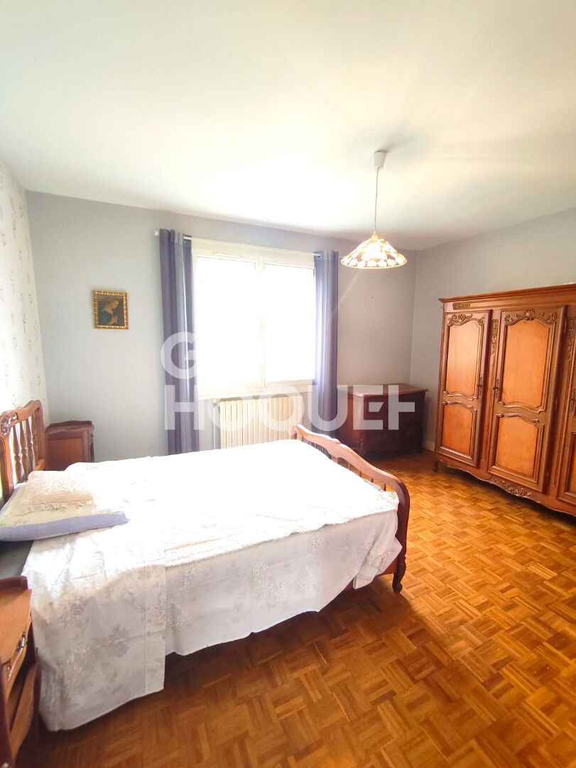 Pavillon confortable sur terrain clos de 1 000 m²