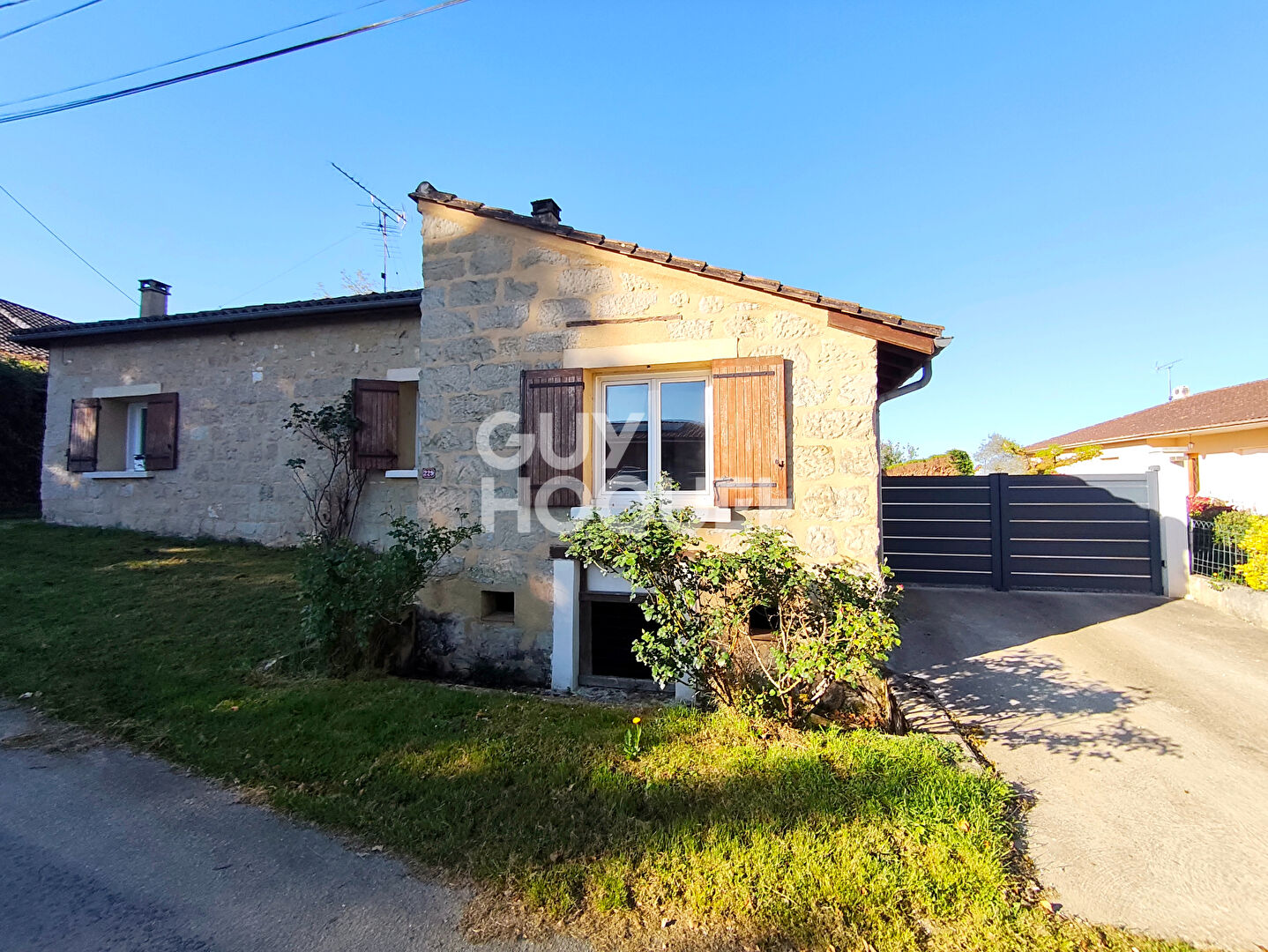 Charmente maison en pierre