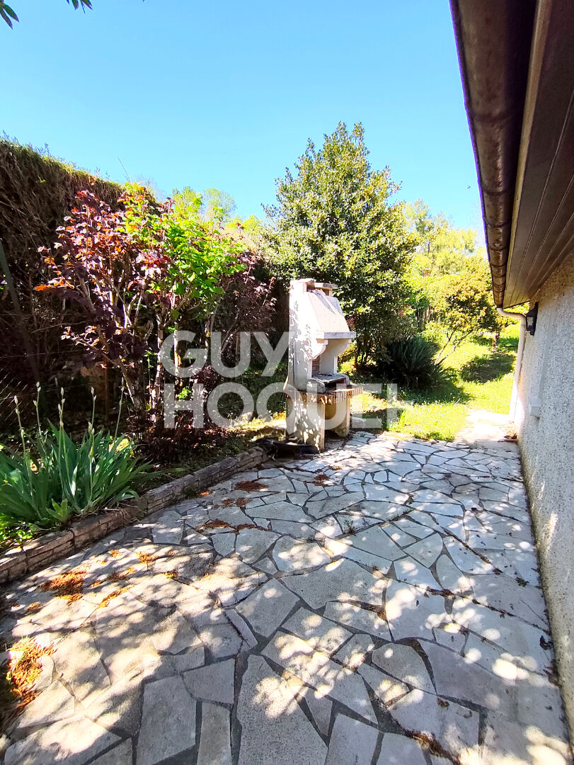 Charmant pavillon de plain-pied