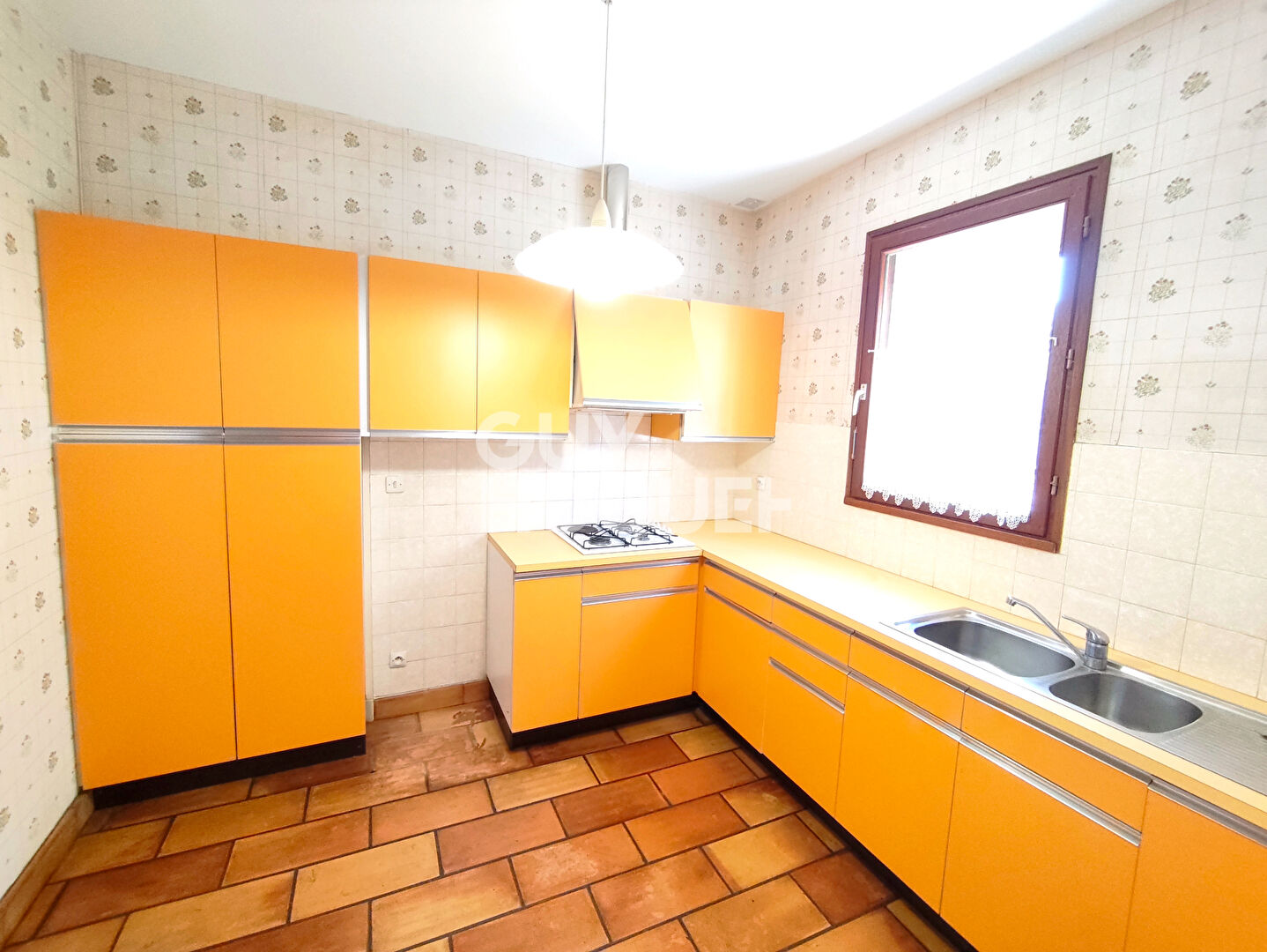 Charmant pavillon de plain-pied