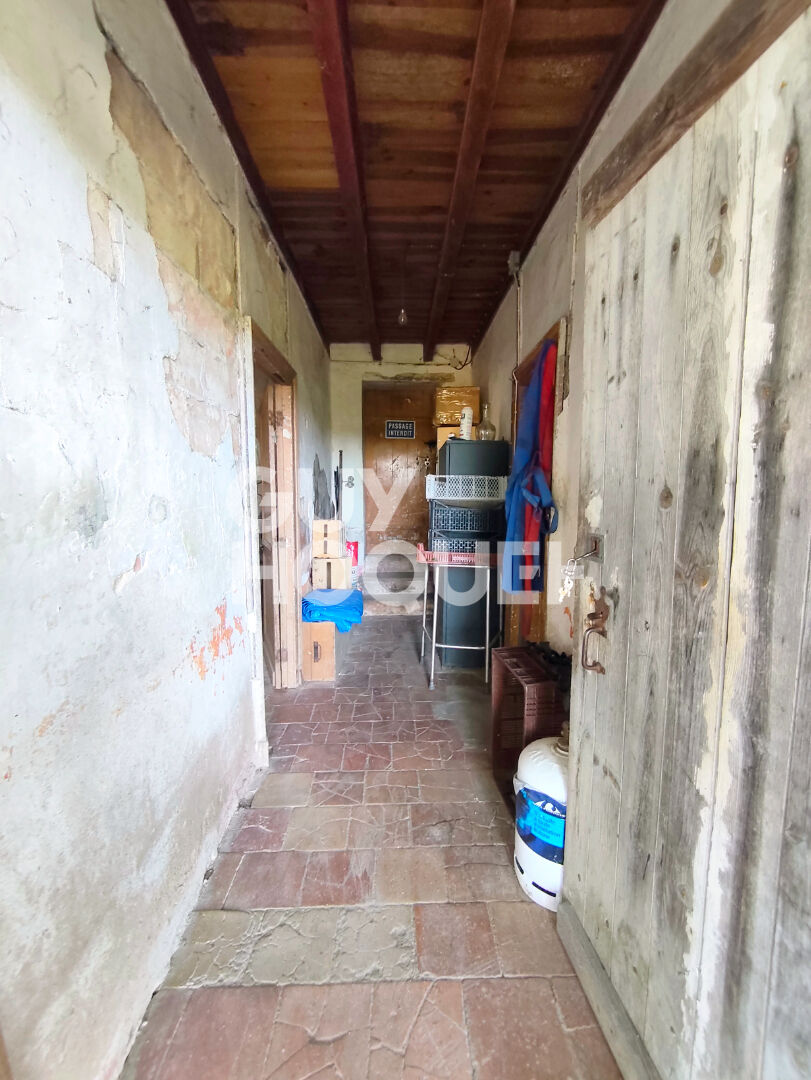 Grange à rénover avec vue dominante