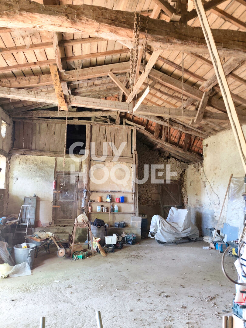 Grange à rénover avec vue dominante