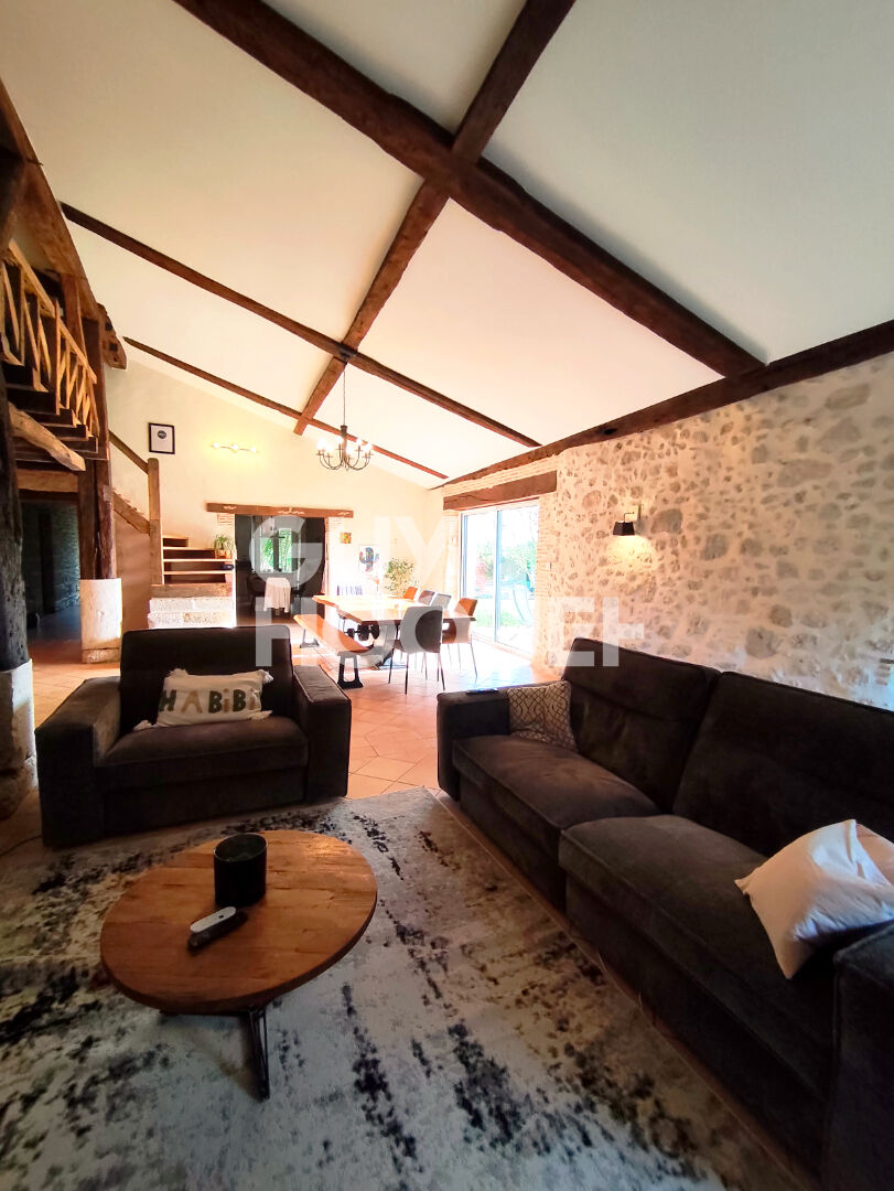 Maison en pierre avec piscine à 10 min de Marmande