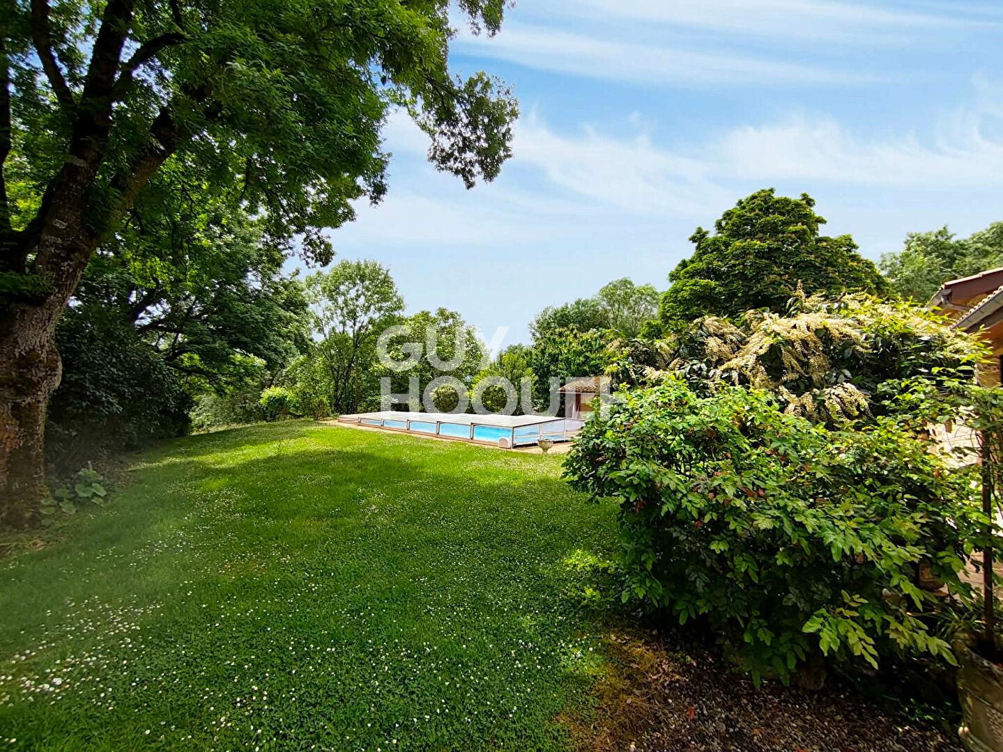 Charmante maison en pierre rénovée avec piscine Cadre campagne exceptionnel