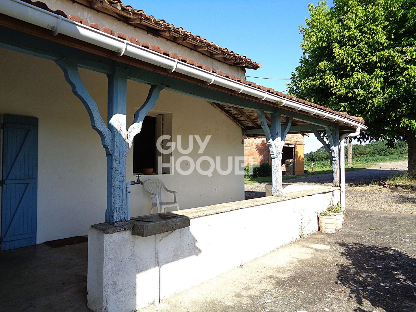 Ancien corps de ferme à rénover à la campagne