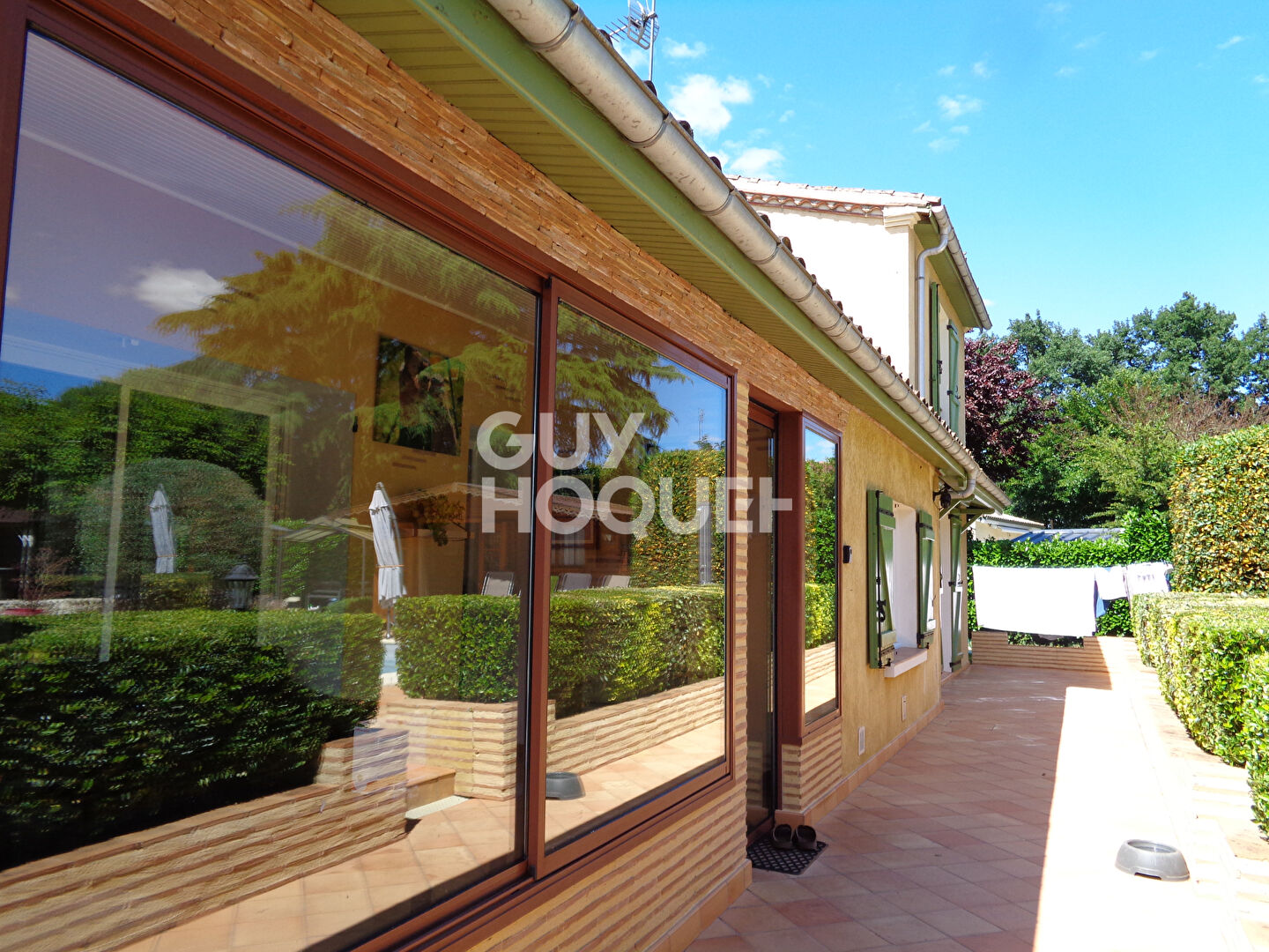 Villa entre Marmande et Casteljaloux 132 m2 / 3 chambres /garage / chalet /piscine et jardin