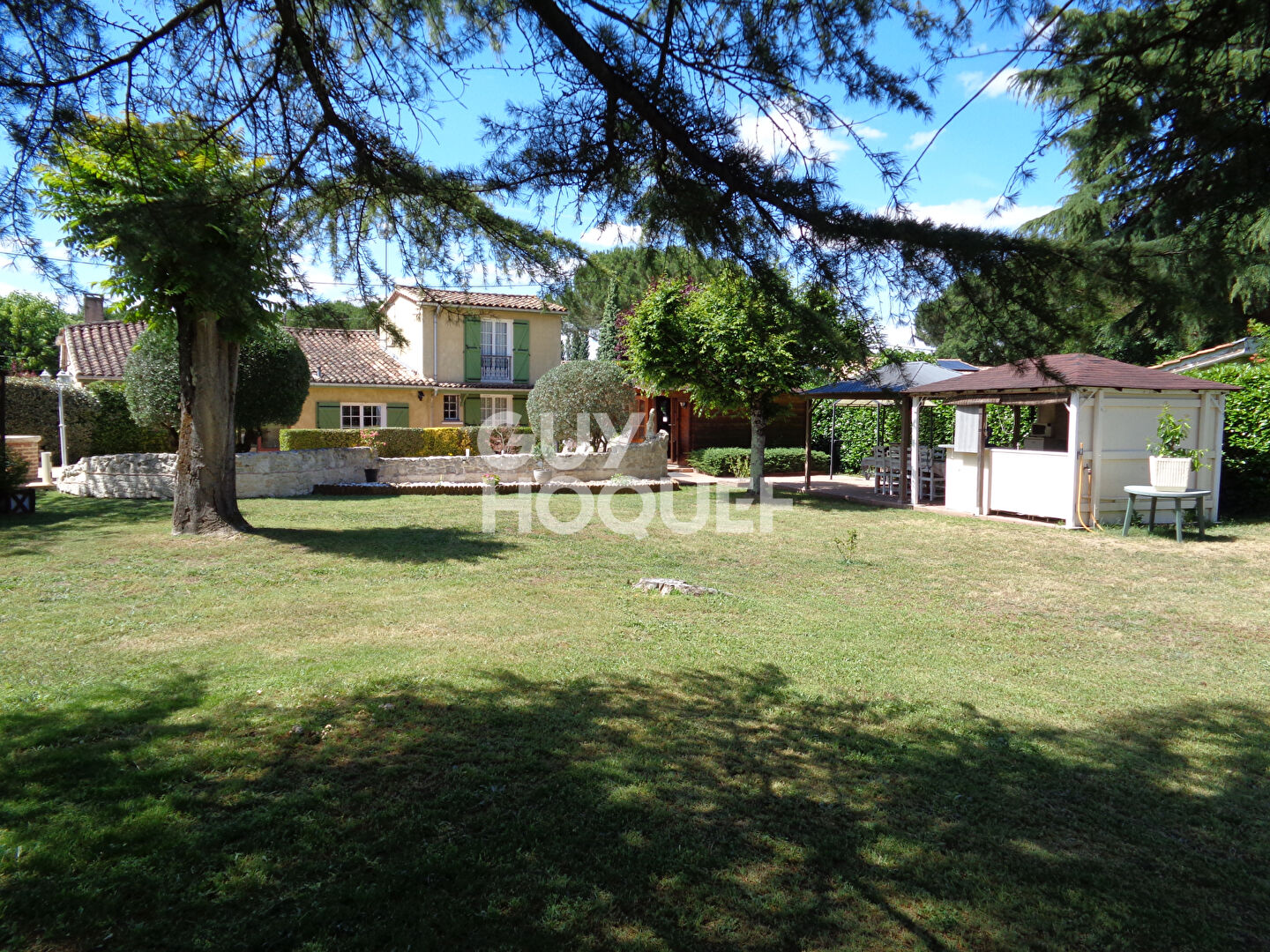 Villa entre Marmande et Casteljaloux 132 m2 / 3 chambres /garage / chalet /piscine et jardin
