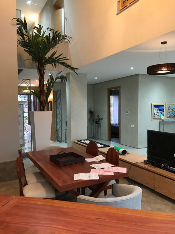 Villa d'architecte moderne avec vue sur golf et sur l'atlas à vendre