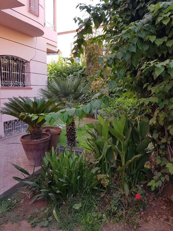 Une villa d'une supérficie de 410 m² à vendre  sur la route de Csablanca