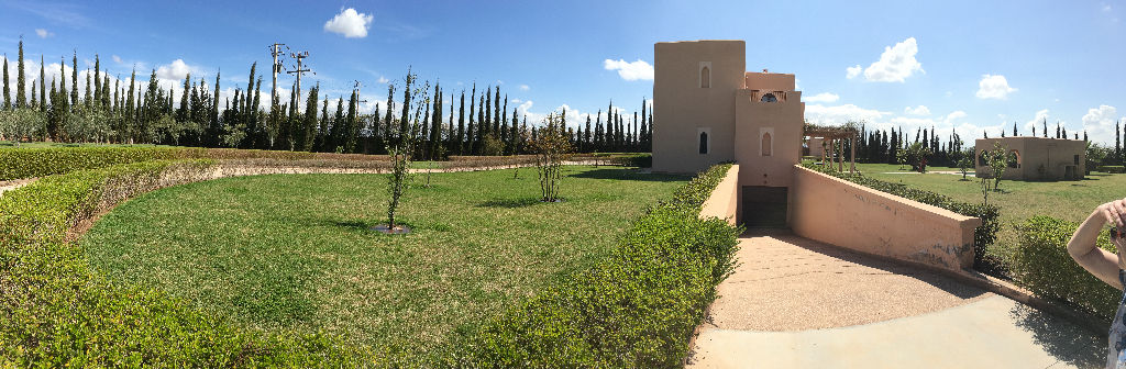 Maison sur 5280m² de terrain, Route de Ouarzazate