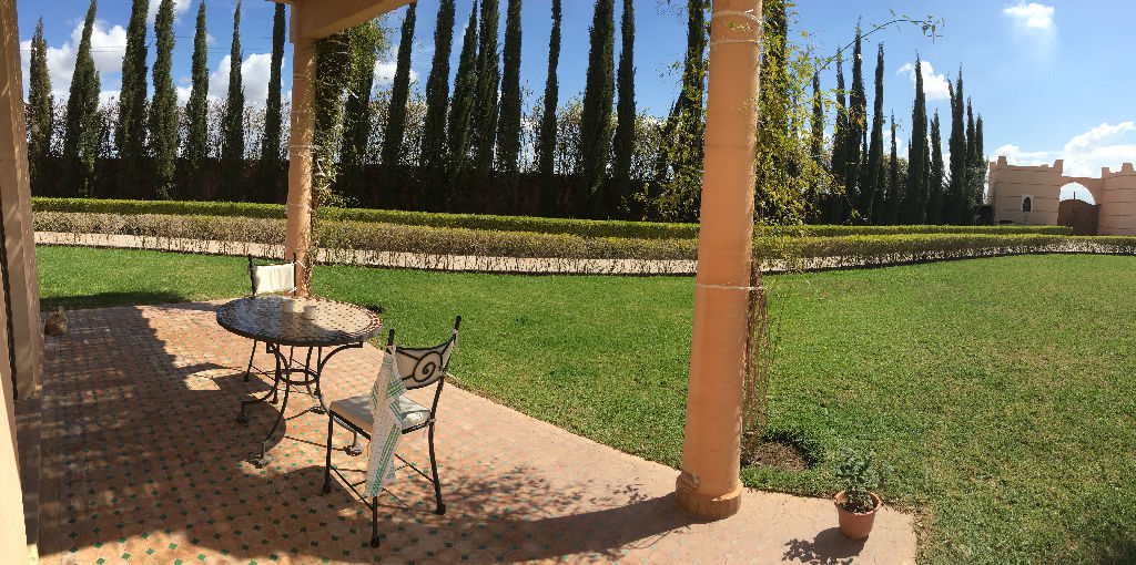 Maison sur 5280m² de terrain, Route de Ouarzazate