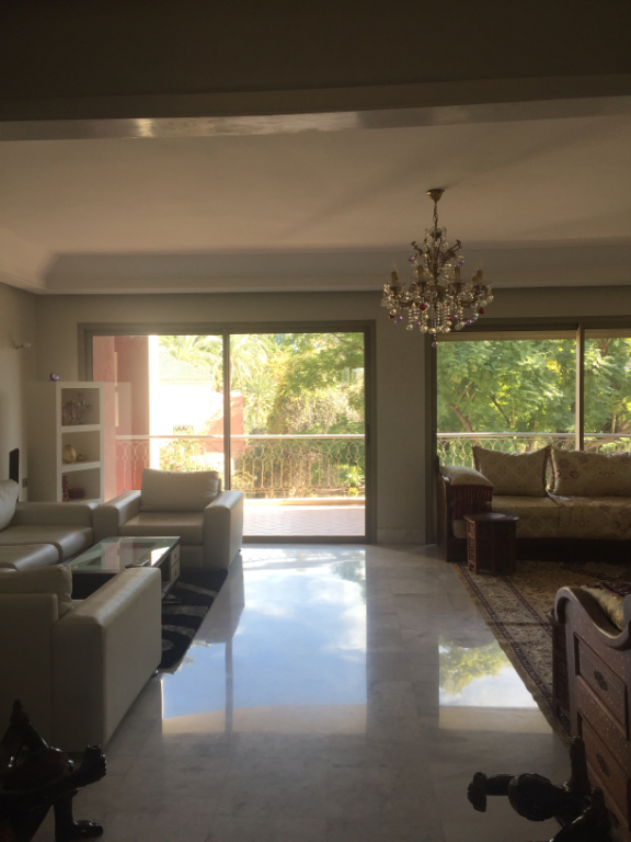 À vendre à Majorelle, appartement d'environ 186 m².