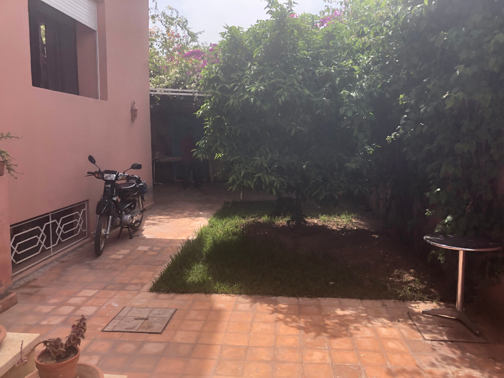 Maison 8 pièces d'une surface habitable de 529 m² à vendre à MARRAKECH (40000).