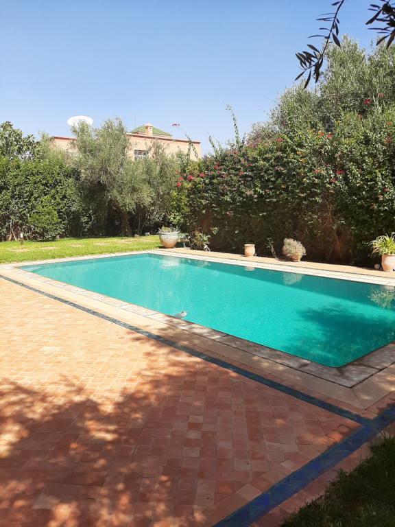 À vendre, maison d'une surface habitable de 400 m², 8 pièces à MARRAKECH (40000).