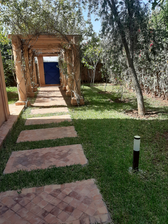 À vendre, maison d'une surface habitable de 400 m², 8 pièces à MARRAKECH (40000).