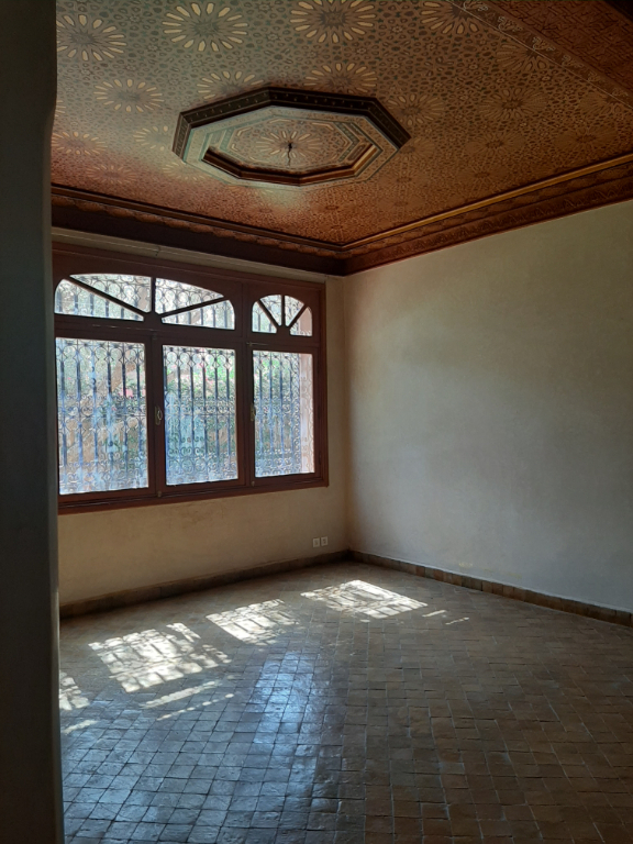 À vendre, maison d'une surface habitable de 400 m², 8 pièces à MARRAKECH (40000).