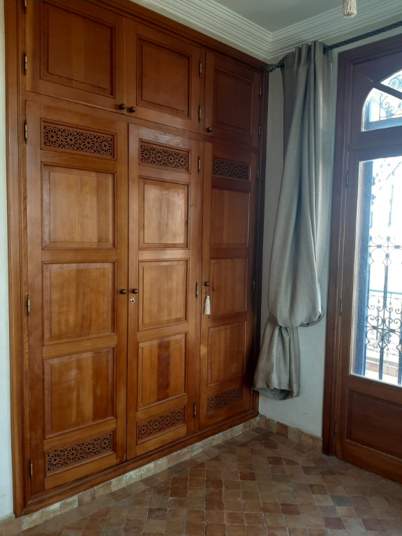 À vendre, maison d'une surface habitable de 400 m², 8 pièces à MARRAKECH (40000).
