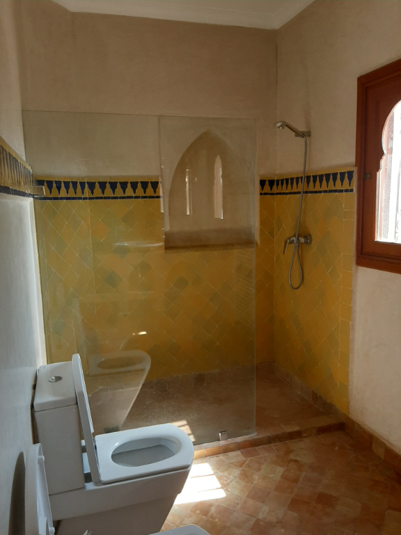 À vendre, maison d'une surface habitable de 400 m², 8 pièces à MARRAKECH (40000).
