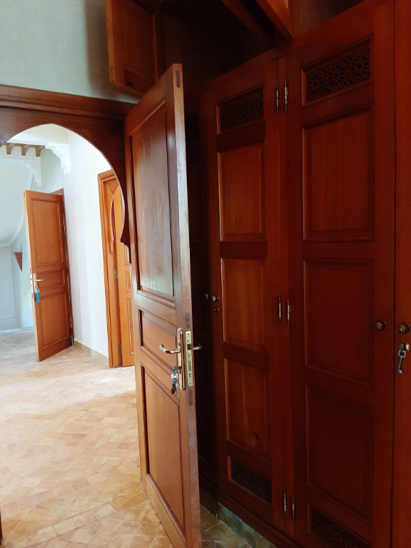 À vendre, maison d'une surface habitable de 400 m², 8 pièces à MARRAKECH (40000).