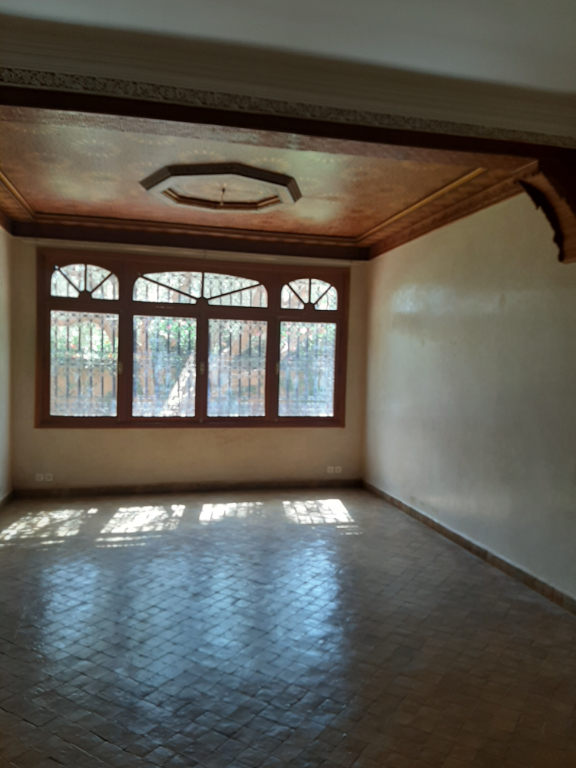 À vendre, maison d'une surface habitable de 400 m², 8 pièces à MARRAKECH (40000).
