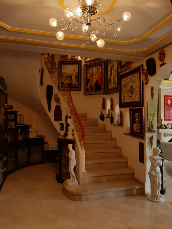 À vendre à MARRAECH , Villa de 6 pièces sur un terrain de 490 m²