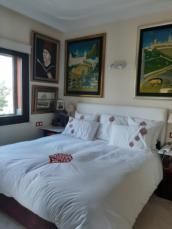 À vendre à MARRAECH , Villa de 6 pièces sur un terrain de 490 m²