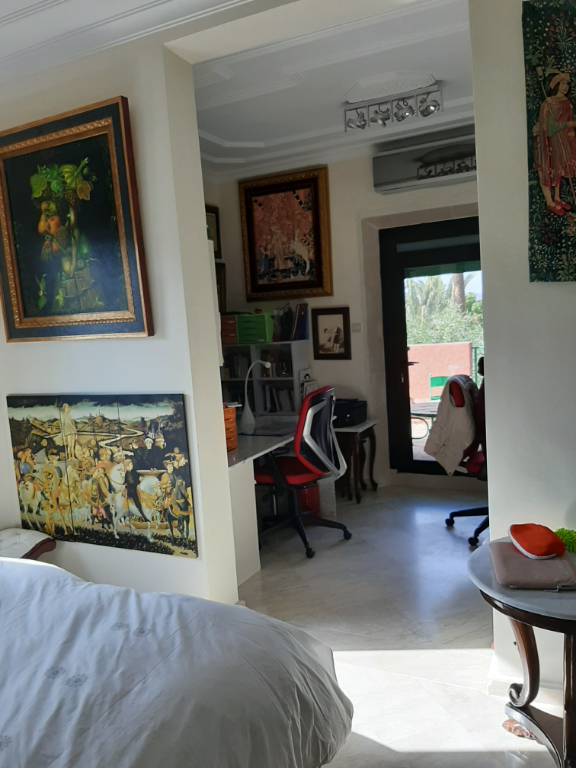 À vendre à MARRAECH , Villa de 6 pièces sur un terrain de 490 m²