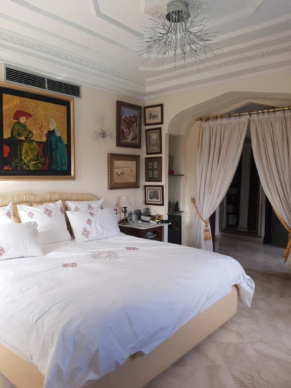 À vendre à MARRAECH , Villa de 6 pièces sur un terrain de 490 m²