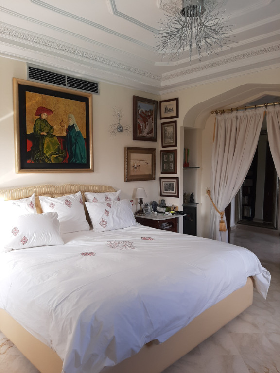 À vendre à MARRAECH , Villa de 6 pièces sur un terrain de 490 m²